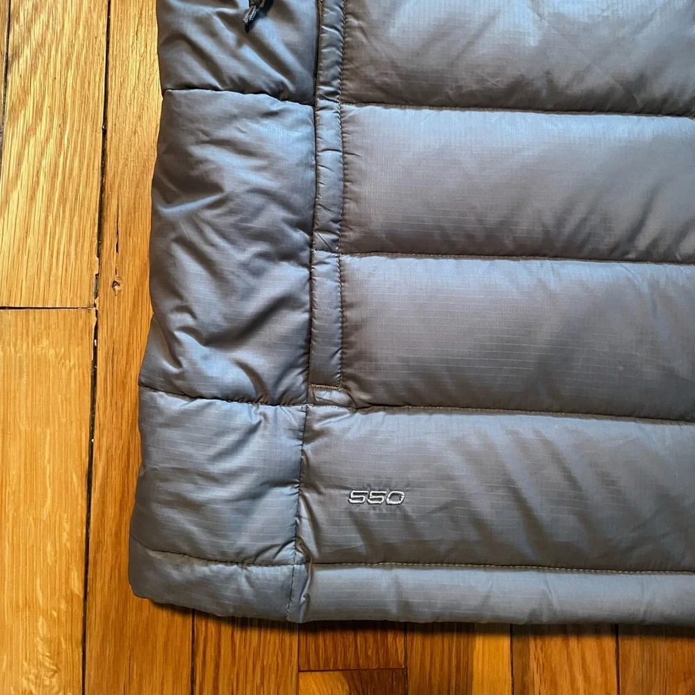 NorthFace 550 Insulated Goose Down Grey Vest 🪿 - Picture 4 of 6